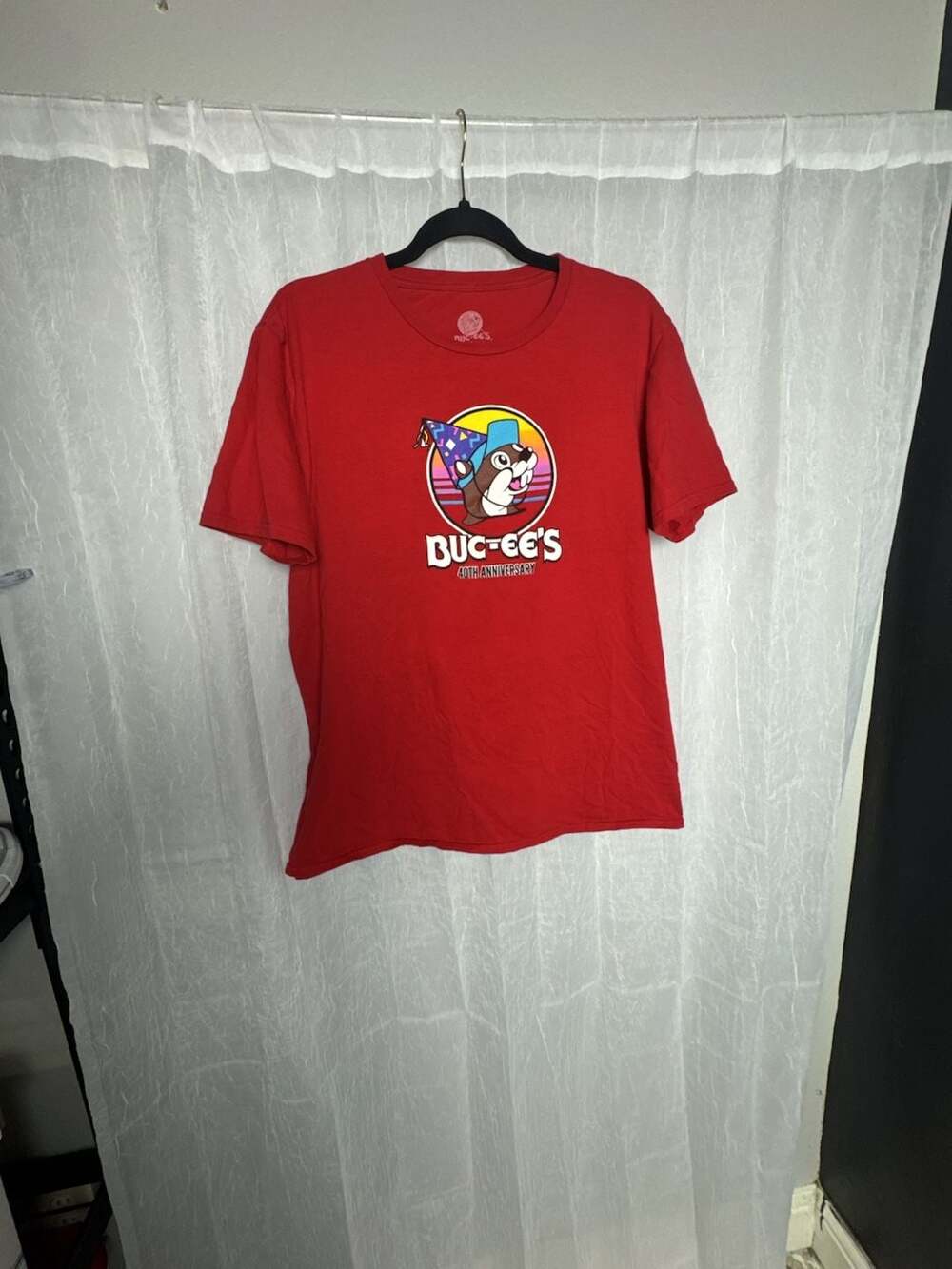 Buc-ee's 40th Anniversary Party Like It's 1982 Red T-Shirt Large - Picture 2 of 4